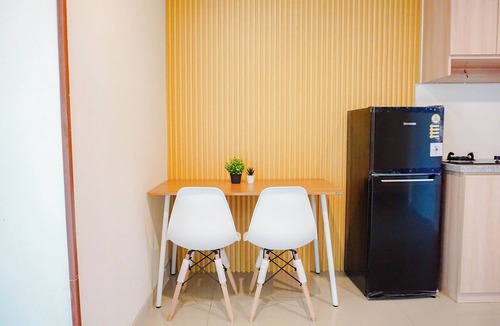 Pekayon Jaya Apartment | Homey White 2Br At Grand Kamala Lagoon Apartment
