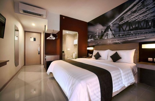 Semarang Hotel | Hotel Neo Candi Simpang Lima - Semarang by ASTON