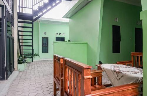 Rajabasa Hotel | Hotel O Guest House Riharti Syariah