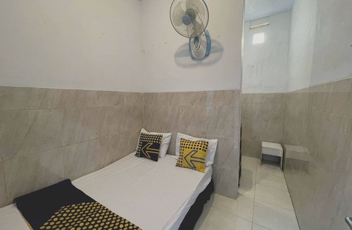 Gresik Hotel | Hotel O Karman's Sari Homestay Syariah