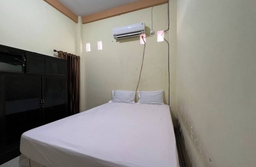 Enrekang Hotel | Hotel O Ziza Kost82 Syariah