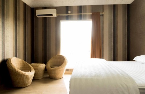 Palu House | Hotel Raja Akas