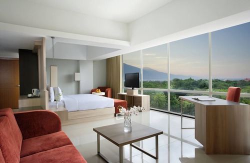 Palu Hotel | Hotel Santika Palu