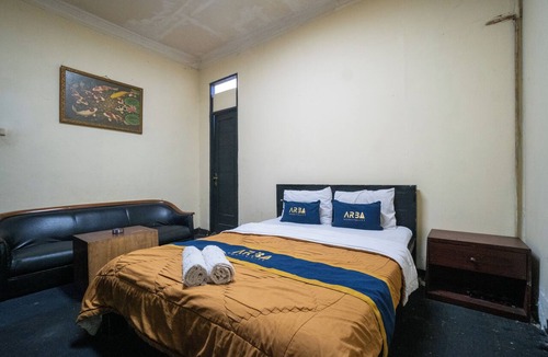 Kebayoran Lama Hotel | Hotel Tobana Kebayoran House by ARBA