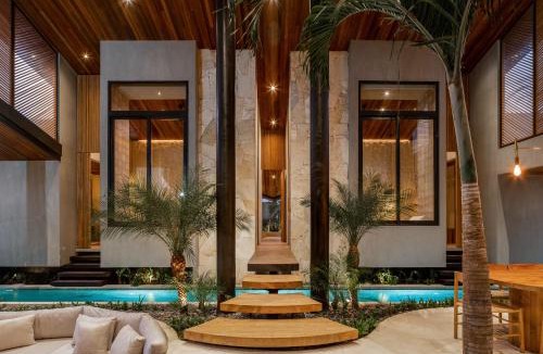 Umalas Villa | House of Winds Complex - Luxury 6BR Tropical Retreat - 2x3BR Villas near Canggu