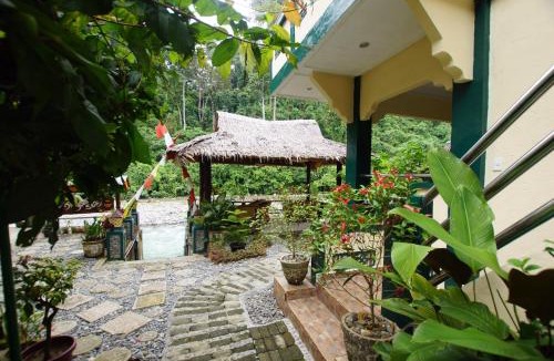 Bukit Lawang Hotel | Indra Valley Inn Bukit Lawang