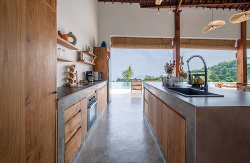 Banjartegehe Villa | Infinity Pool Cinema Lounge Hilltop Sea Views
