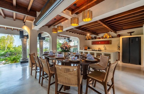 Cemagi Villa | Infinity Pool | Five Bedrooms | Beachfront Stay