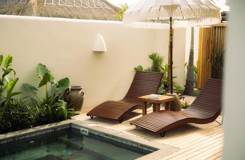 Sekongkang Villa | Irama Surf Villas - Private Pool Villas at Yoyos