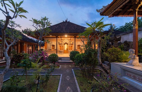 Sukawati House | Jiwandari House Bali