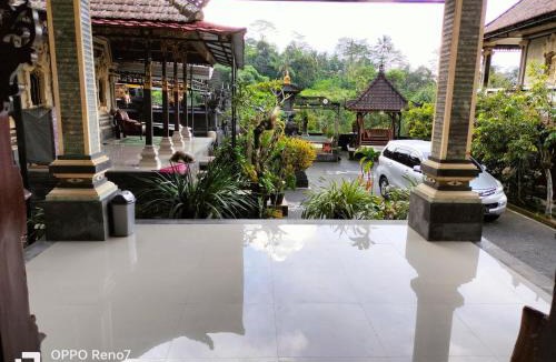 Besakih House | Jro Pesimpangan Guesthouse