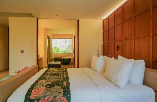 Ubud City-Centre Resort | Komaneka at Monkey Forest Ubud