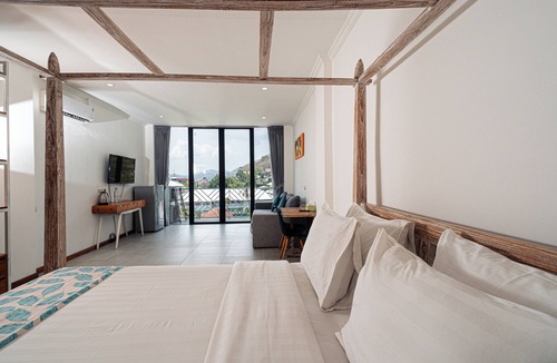 Labuan Bajo Hotel | Komodo Suites Downtown