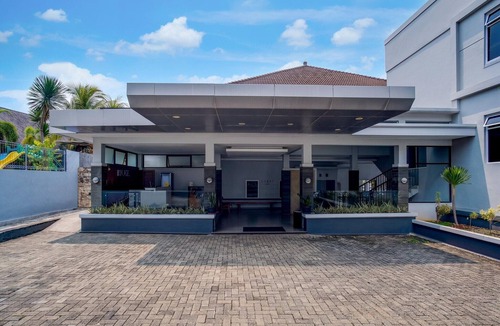 Bandar Lampung House | Kuraya Premium Villa Escape