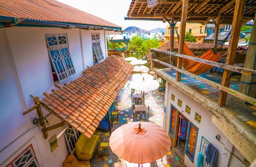 Labuan Bajo Hotel | La Boheme Bajo - Hostel