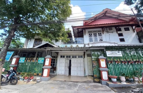 Surakarta House | La Tansa Standard Double Near UNS