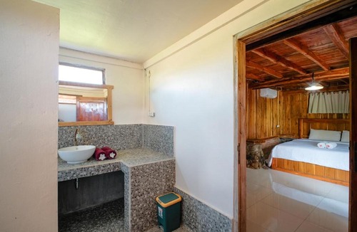 Hu'u House | Lakey Peak Sunset Homestay