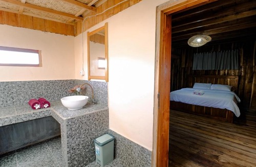 Hu'u House | Lakey Peak Sunset Homestay