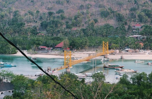Mushroom Bay Cabin | Lanussa Hill Villa. top hill villa with oceanview