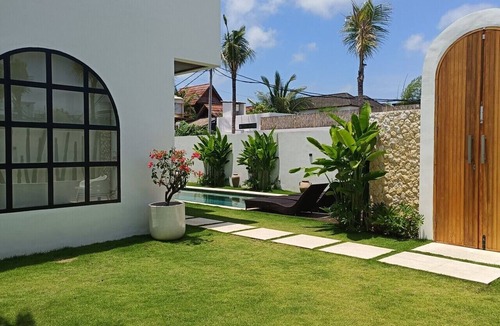 Uluwatu Villa | Large 3 Bedroom Villa in Prime Uluwatu with Pool and Free Airport Pickup
