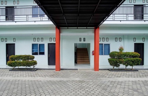 Rajabasa House | Lima Residence Cozy Double