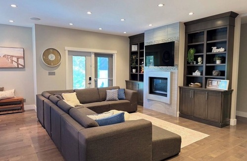 Markerville Cabin | LuKai Residents located in the Summer Village of Sylvan Lake. Short walk to lake