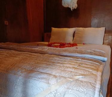 Gili Gede Hotel | Lumbung House
