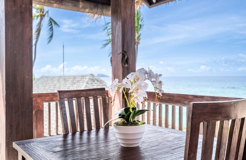 Candi Dasa Apartment | Luxe Double Room with Balcony and Ocean View | The Village of Angels Resort