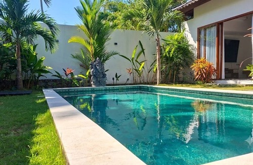 Selong Belanak House | Luxury 3BR Villa Saphira with Private Pool, 3 Min to Selong Belanak Beach