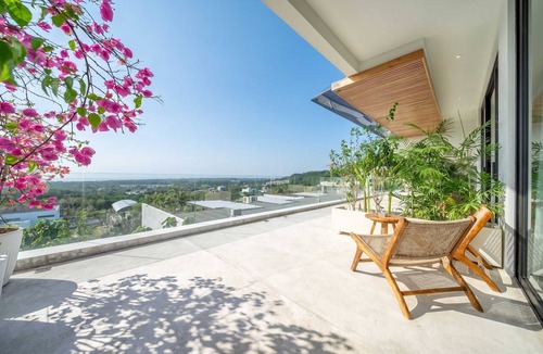 Pecatu House | Luxury 4BR villa w Rooftop Pool & Ocean View