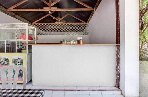 Kretek House | Luxury Deluxe DBL Escape W/Free WiFi and Parking