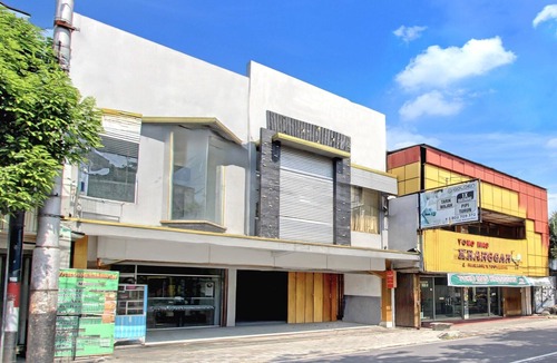 Central Yogyakarta House | Luxury Deluxe DBL Retreat W/Free WiFi and Parking