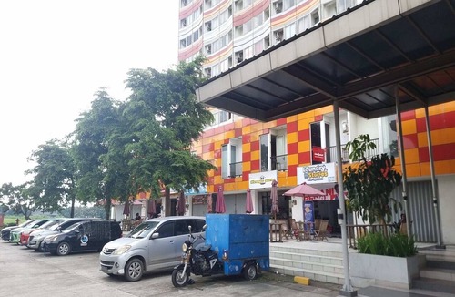 Cikarang House | Luxury Deluxe DBL Retreat W/ Free WiFi and Parking