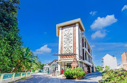 Banaran House | Luxury Deluxe DBL Retreat W/Free WiFi and Parking