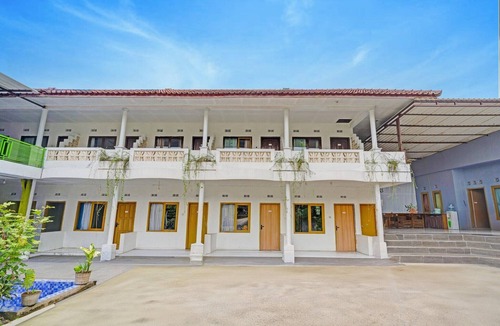 Laweyan House | Luxury Deluxe DBL Retreat W/Free WiFi and Parking