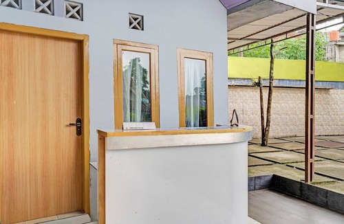 Laweyan House | Luxury Deluxe DBL Retreat W/Free WiFi and Parking