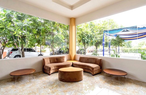 Medan House | Luxury Twin Stay with Free WiFi and Parking
