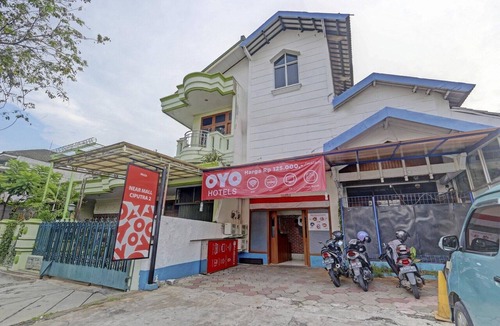 Semarang House | Luxury Twin Stay with Free WiFi and Parking