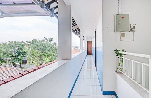 Semarang House | Luxury Twin Stay with Free WiFi and Parking