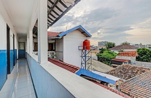 Semarang House | Luxury Twin Stay with Free WiFi and Parking
