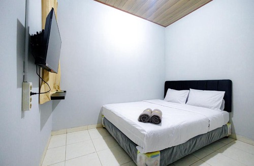 Surabaya Hotel | Marcello Residence Siwalankerto near Petra University Surabaya Mitra RedDoorz
