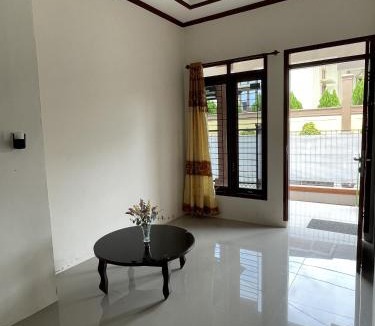 Banda Aceh House | Mawar Homestay