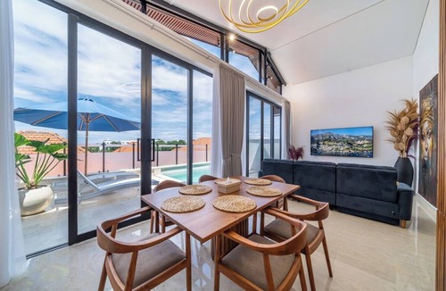 Kutuh Villa | Modern 3BR near Pandawa Beach w Private Pool&Patio