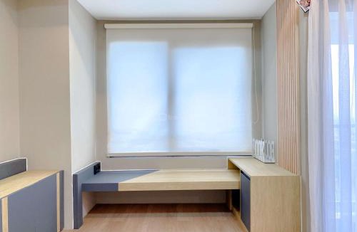 Duren Sawit Apartment | Modern Look Studio at Gateway Park LRT City Jatibening Apartment By Travelio