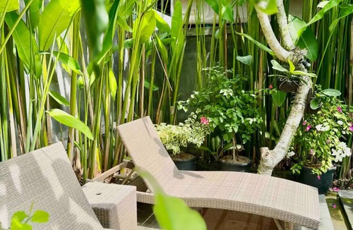 Penestanan Apartment | Modern room with garden view