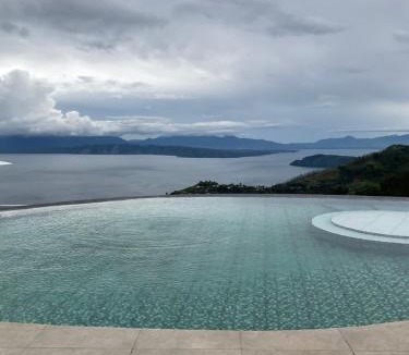 Parmonangan Hotel | Montero Glamping & Stay