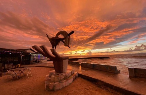 Sorong Hotel | Mooi Park