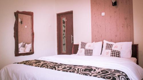 Ngaglik Hotel | nDalem Joglo Krawitan Syariah