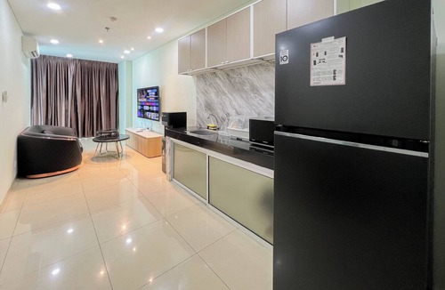 Kesawan Apartment | Neat And Cozy 2Br At The Reiz Condominium Medan