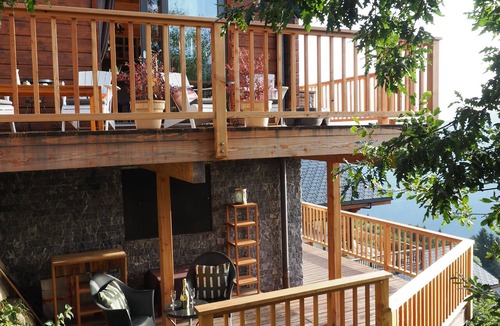 Vex Ski Chalet | New! | 4-minute walk to the ski lift | 10-minute walk to the wellness center/spa | no bunk beds!